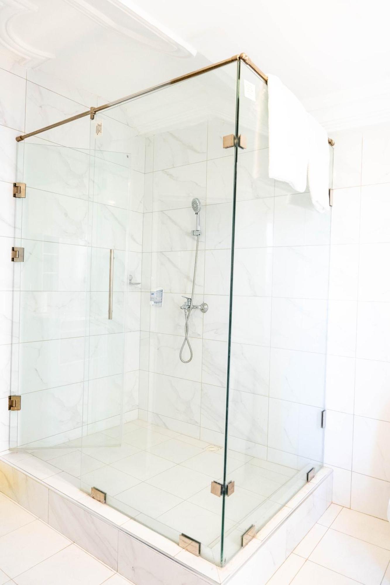 טמה Adonai Hotel מראה חיצוני תמונה